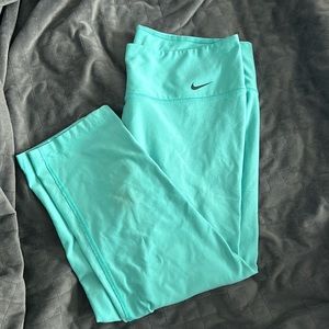 Nike dri-fit teal leggings